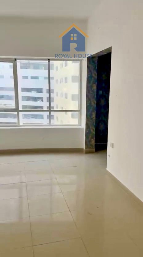 Competitive price, three rooms, cooperative