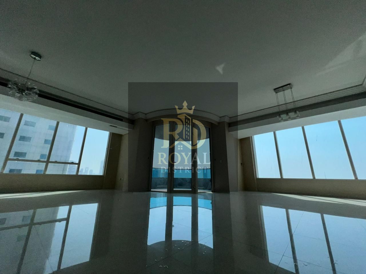 HIGH-END 3BEDROOM APARTMENT | SEA VIEW | SPACIOUS LIVING AREA | REFINED URBAN LIVING | HEART OF SHARJAH