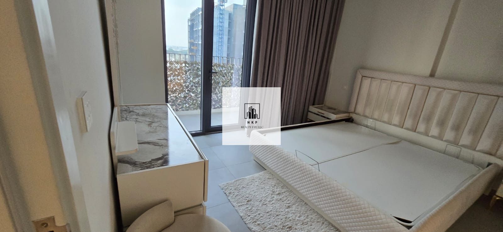 Specious luxury apartment for rent