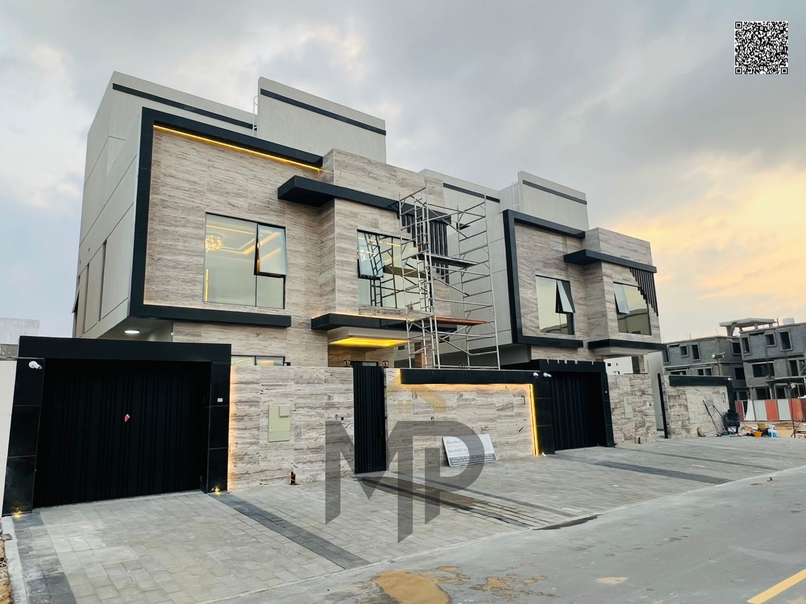 Your golden opportunity to own a modern villa with an elevator and rooftop terrace – including all registration, ownership, and air conditioning fees,