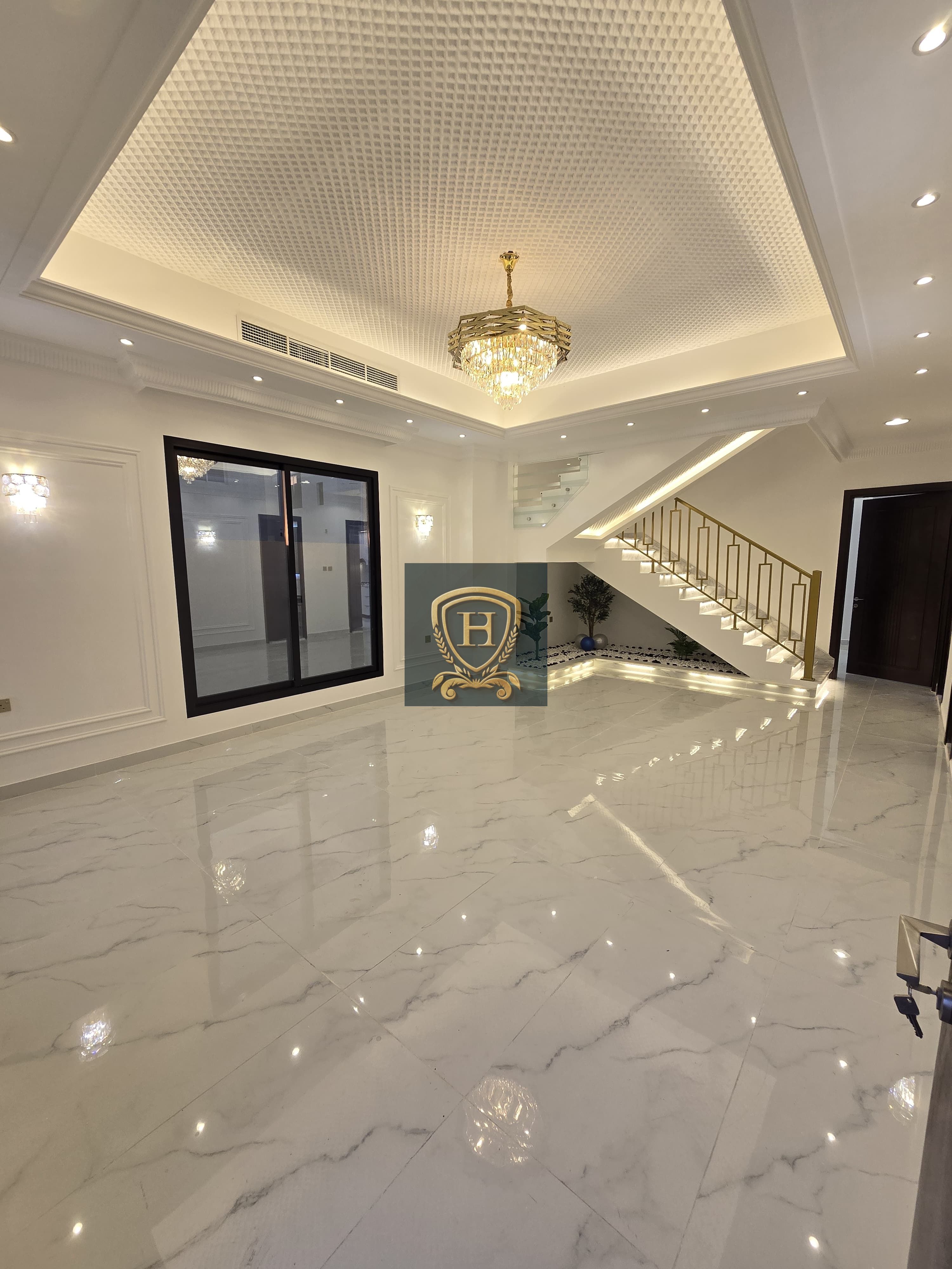 – – Brand New Villa for Sale – Prime Location – Ready for Shooting