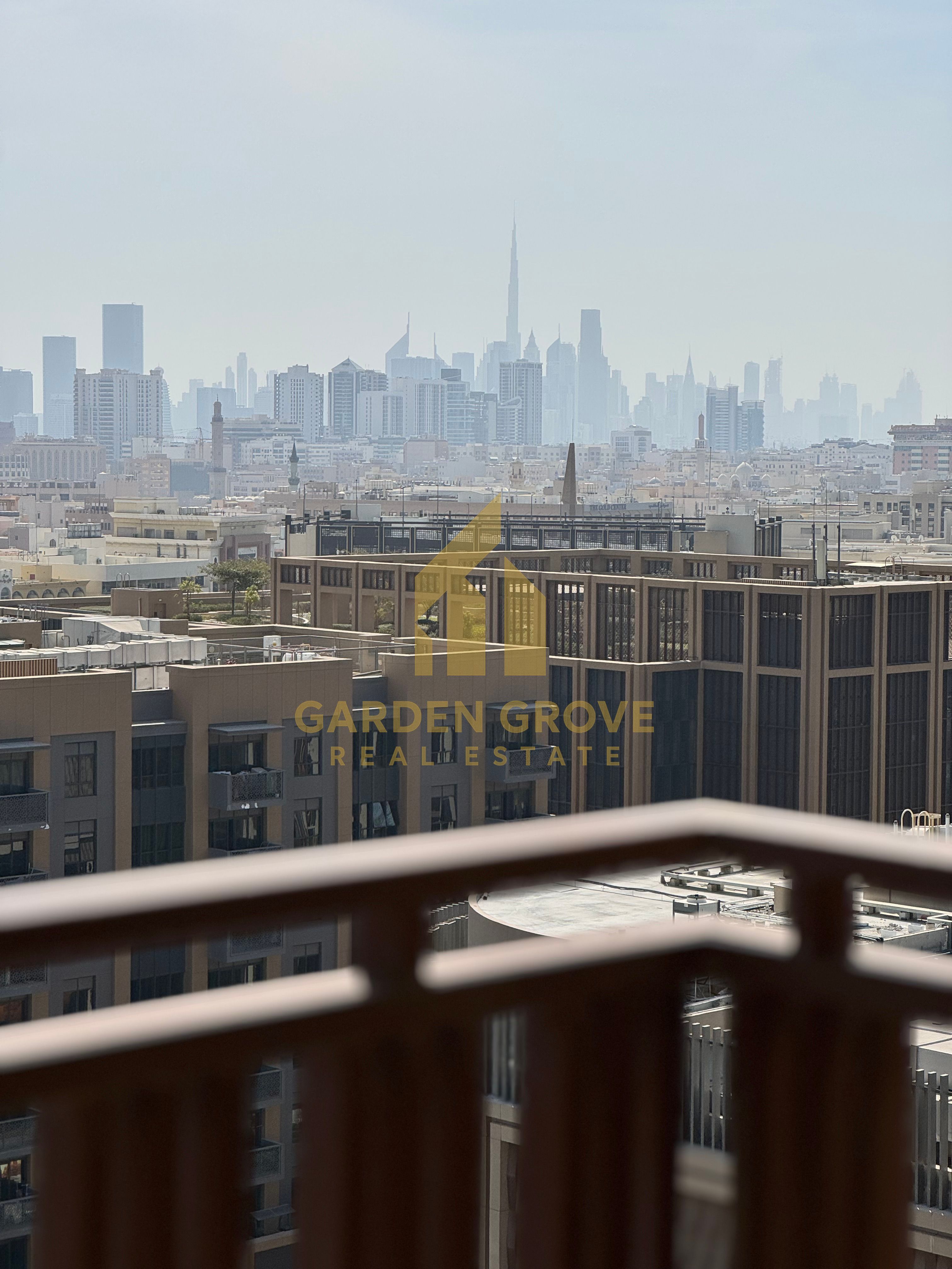 BURJ KHALIFA VIEW - SEA VIEW - NEAR TO METRO