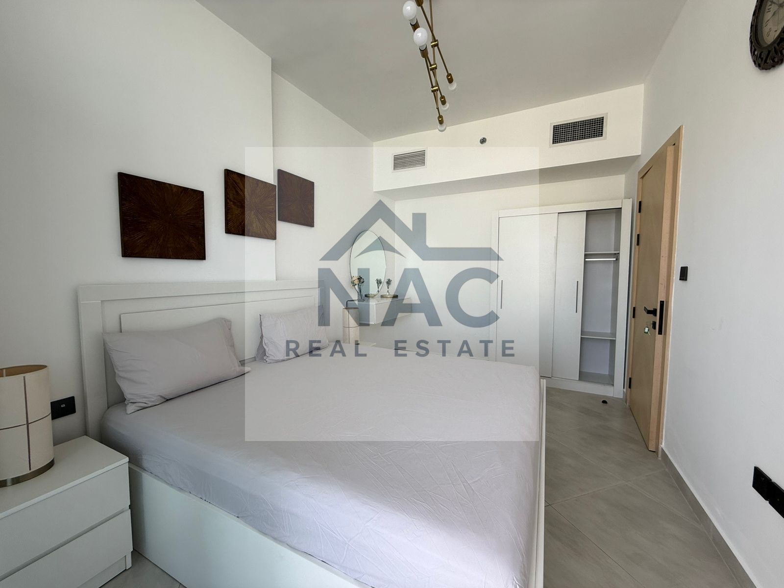 BRIGHT LIGHT 1BR | PRIME LOCATION | SPACIOUS | NEAR DOWNTOWN | AL JADDAF | READY TO MOVE IN