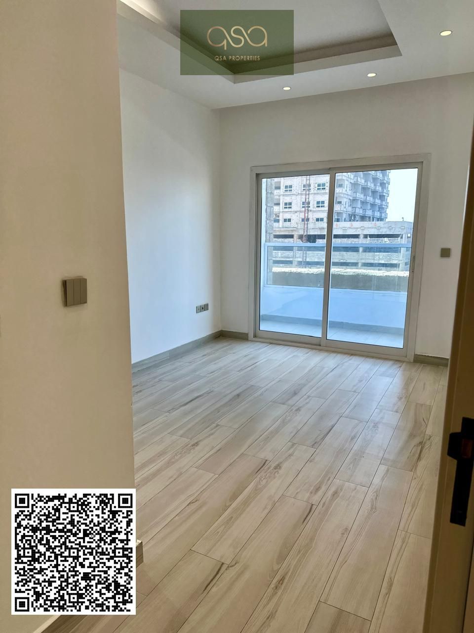 A golden opportunity to own a property in a luxurious building 1 Bedroom + Study + 2 Bathroom +1 Balcony +1 Living Room +1 Kitchen +1 Store Room