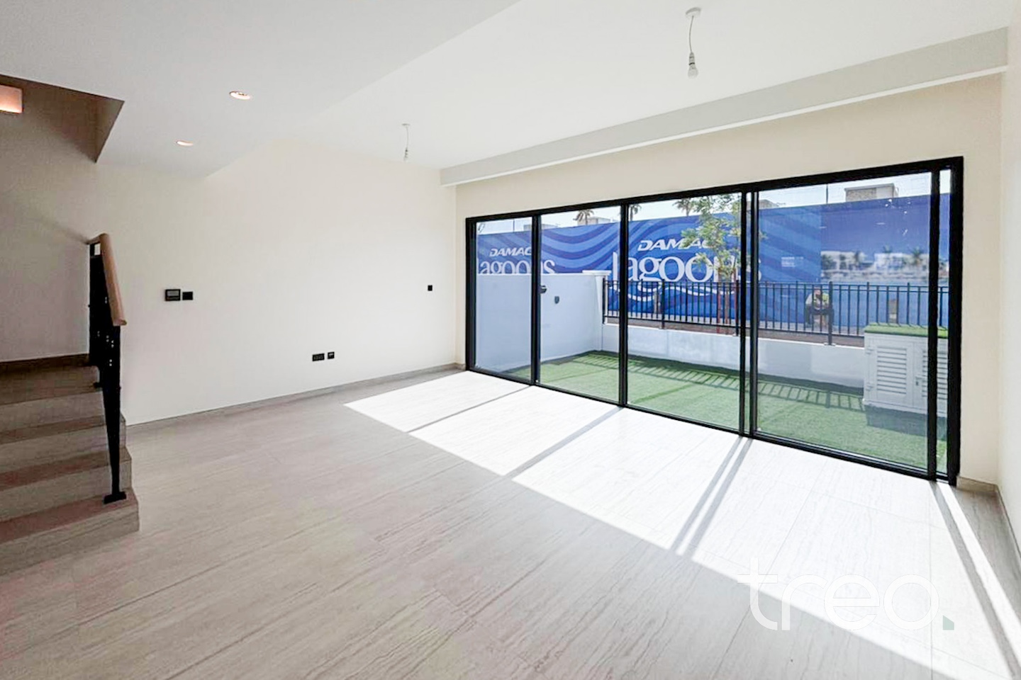 Single Row | Vacant | Landscaped Garden