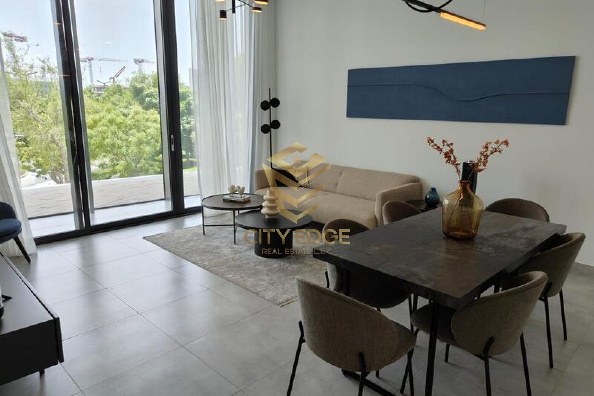 2BR-5%DP-PRIME LOCATION--FREEHOLD - Stylish Family