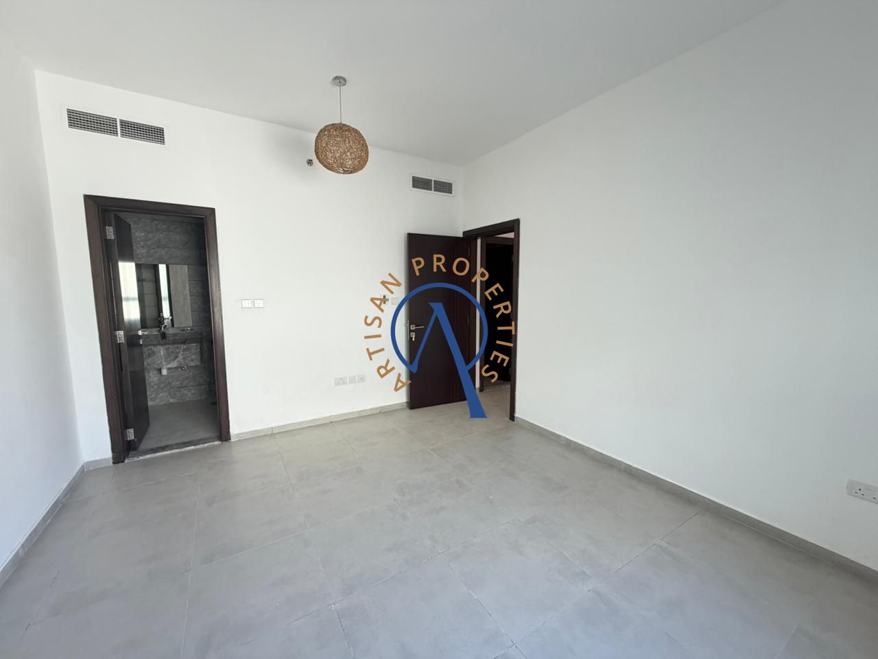 FULLY FITTED KITCHEN | UNFURNISHED | CALL NOW