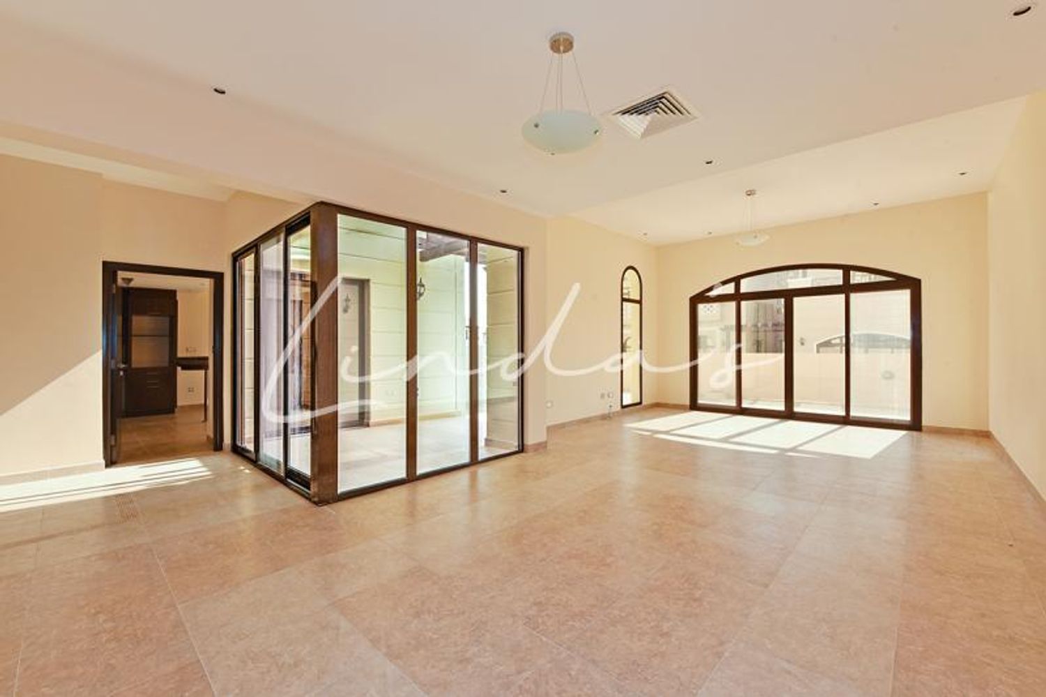 Single Row | Landscaped | Close to Pool and park