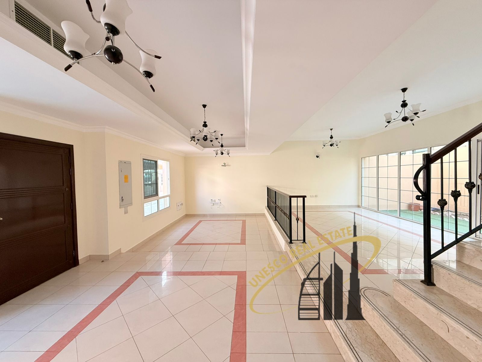Villa 3 bed master / maid room /prime location