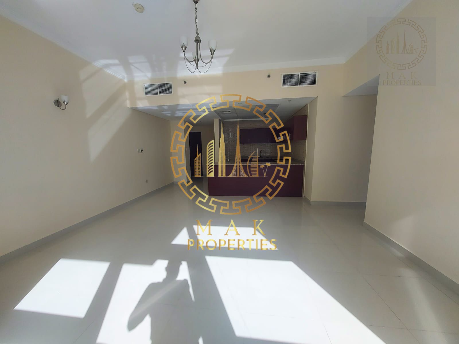 Spacious 2BR | FORNT View | LOW Floor | Oasis Tower One