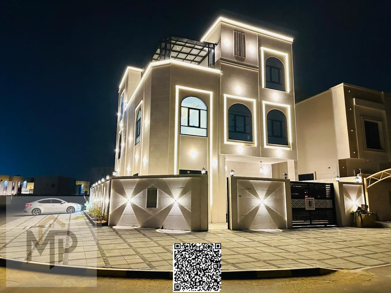 Corner villa with ample space and high finishes for sale, including registration fees and a special cash discount.
