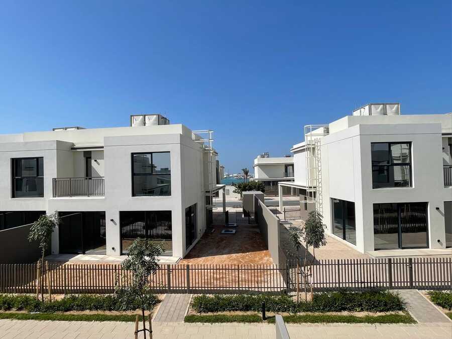Handed Over - 3 Bedroom for Sale Al Hamra Village - Luxury Living