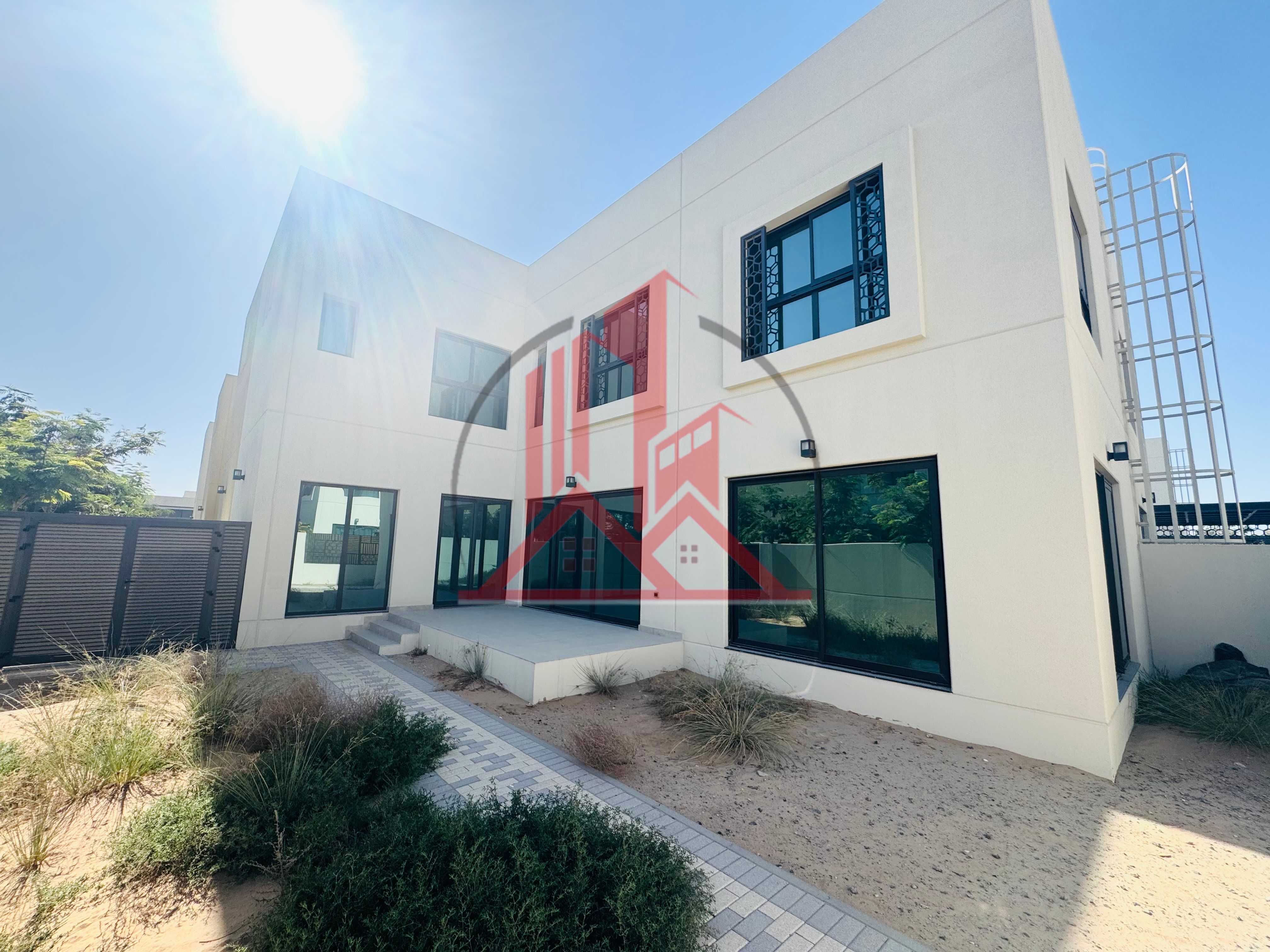 Luxury 5BR Corner Villa For Rent