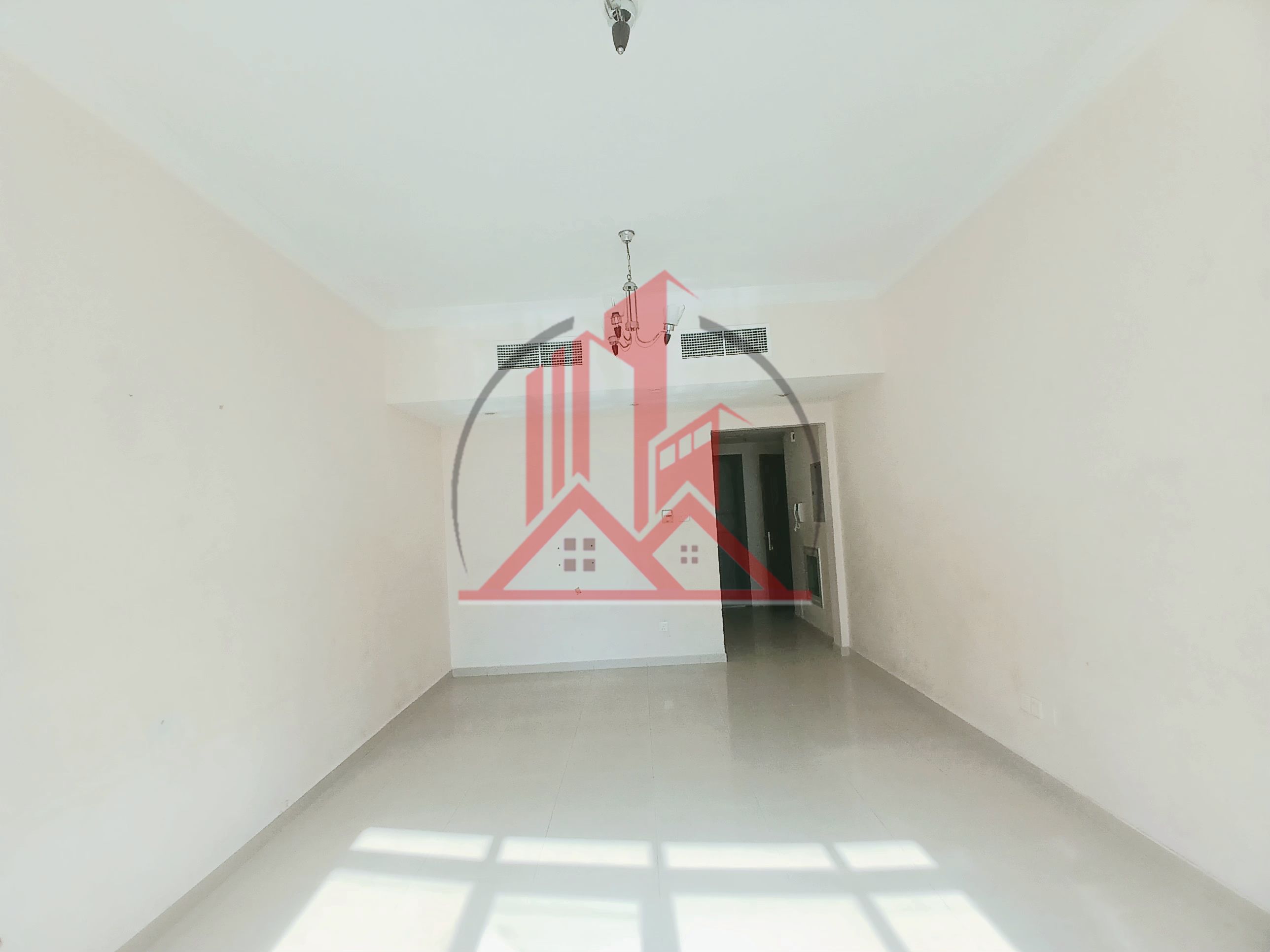 Vacant/ 2BHK / For All Nationalities / Free Parking / Family-Friendly