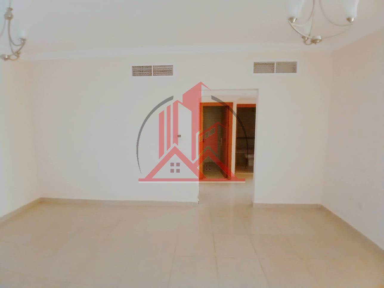 Spacious 2bhk with wardrobes balcony hall and kitchen/family building opposite Sahara Center