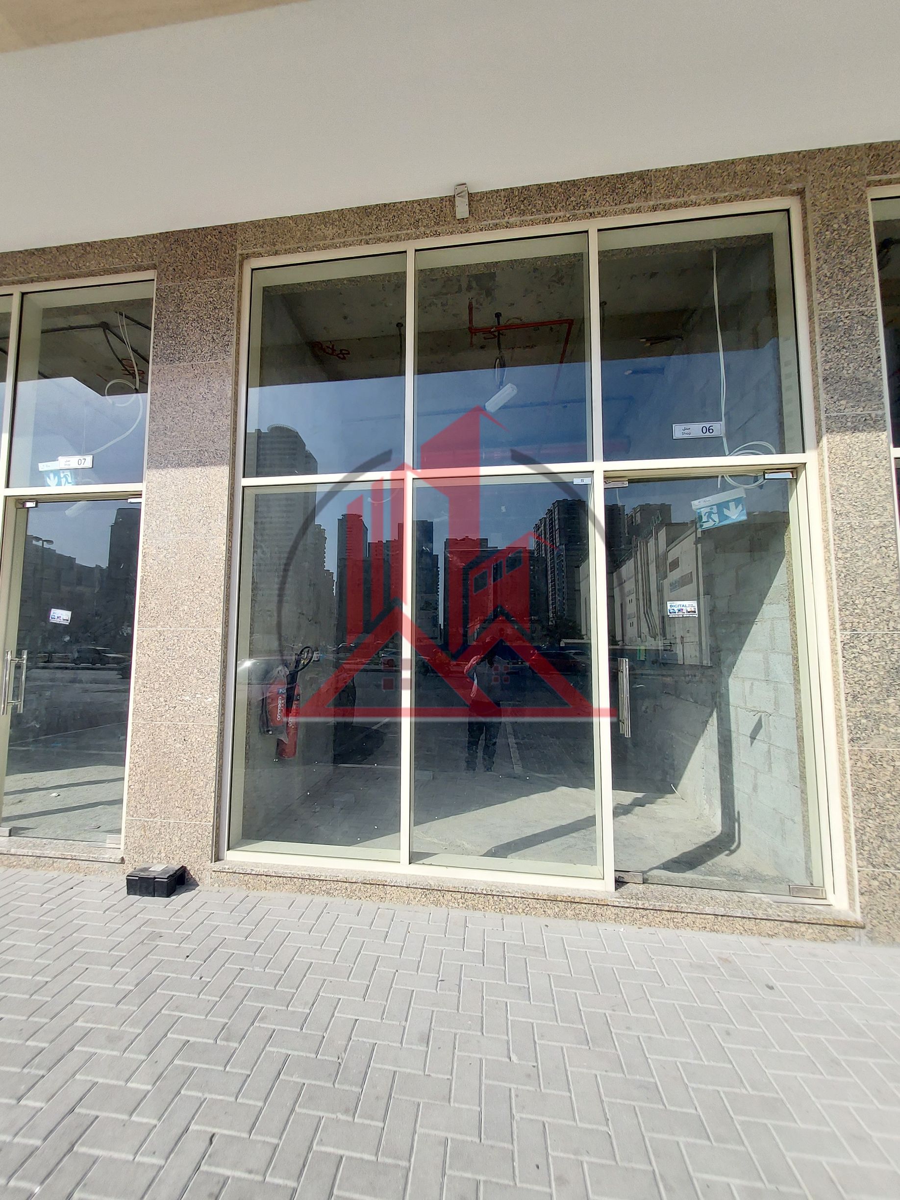 Affordable brand new shop available for salon ,restaurant, laundry