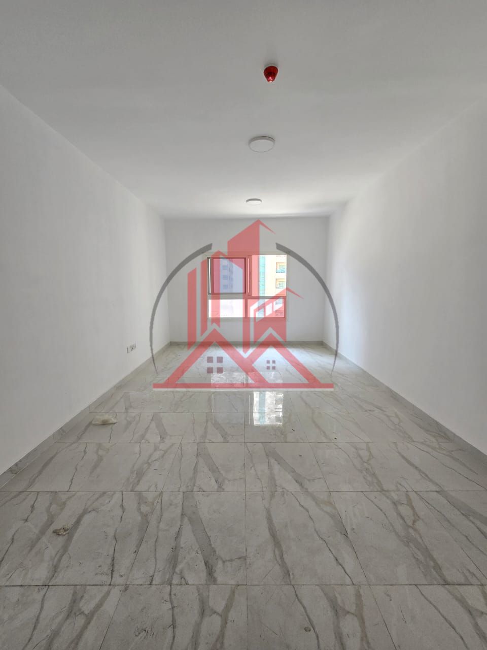 Affordable 1bhk with close hall kitchen balcony 2washrooms |family building |
