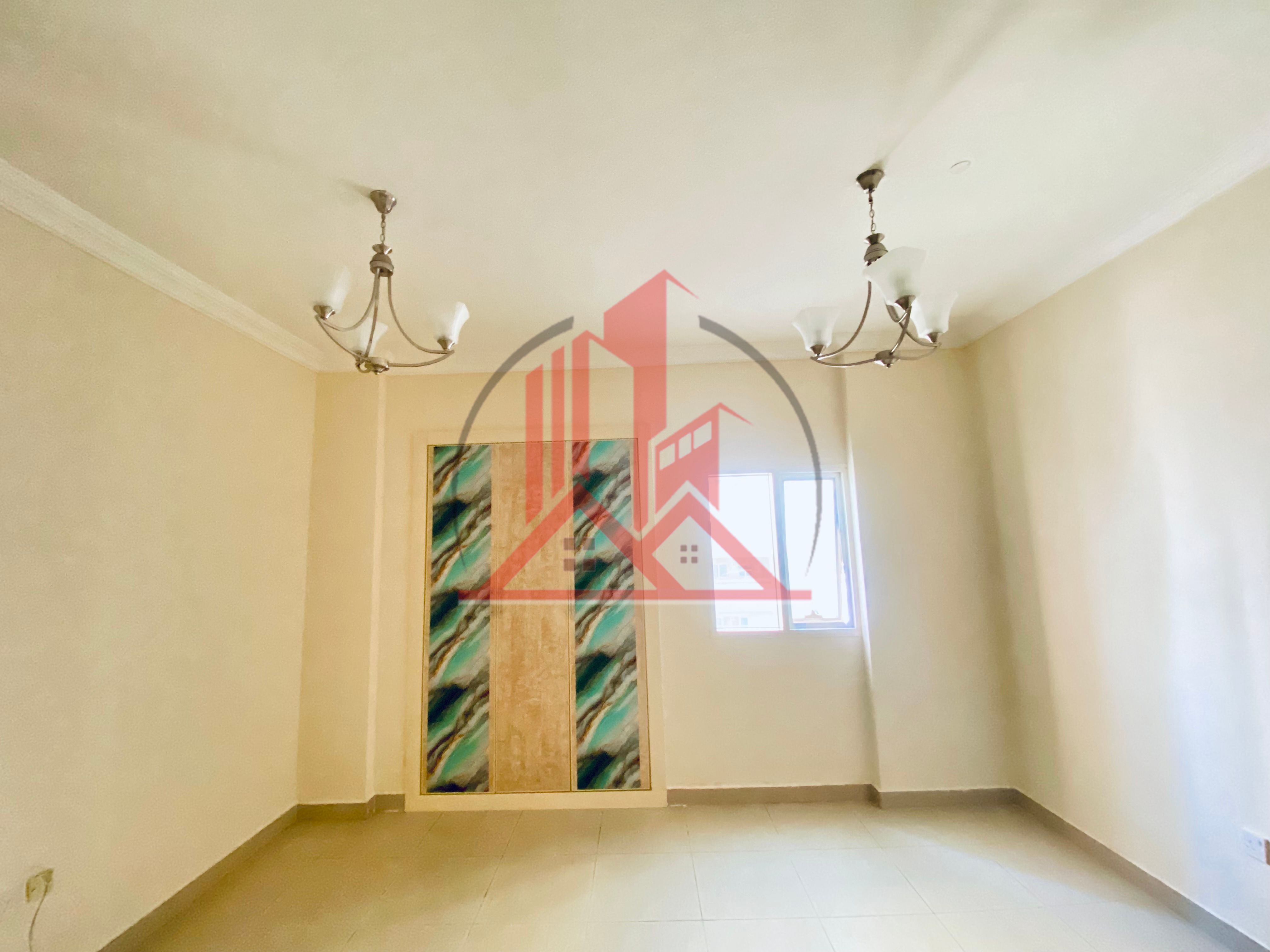 Spacious Studio Near Sahara Centre|Family Building
