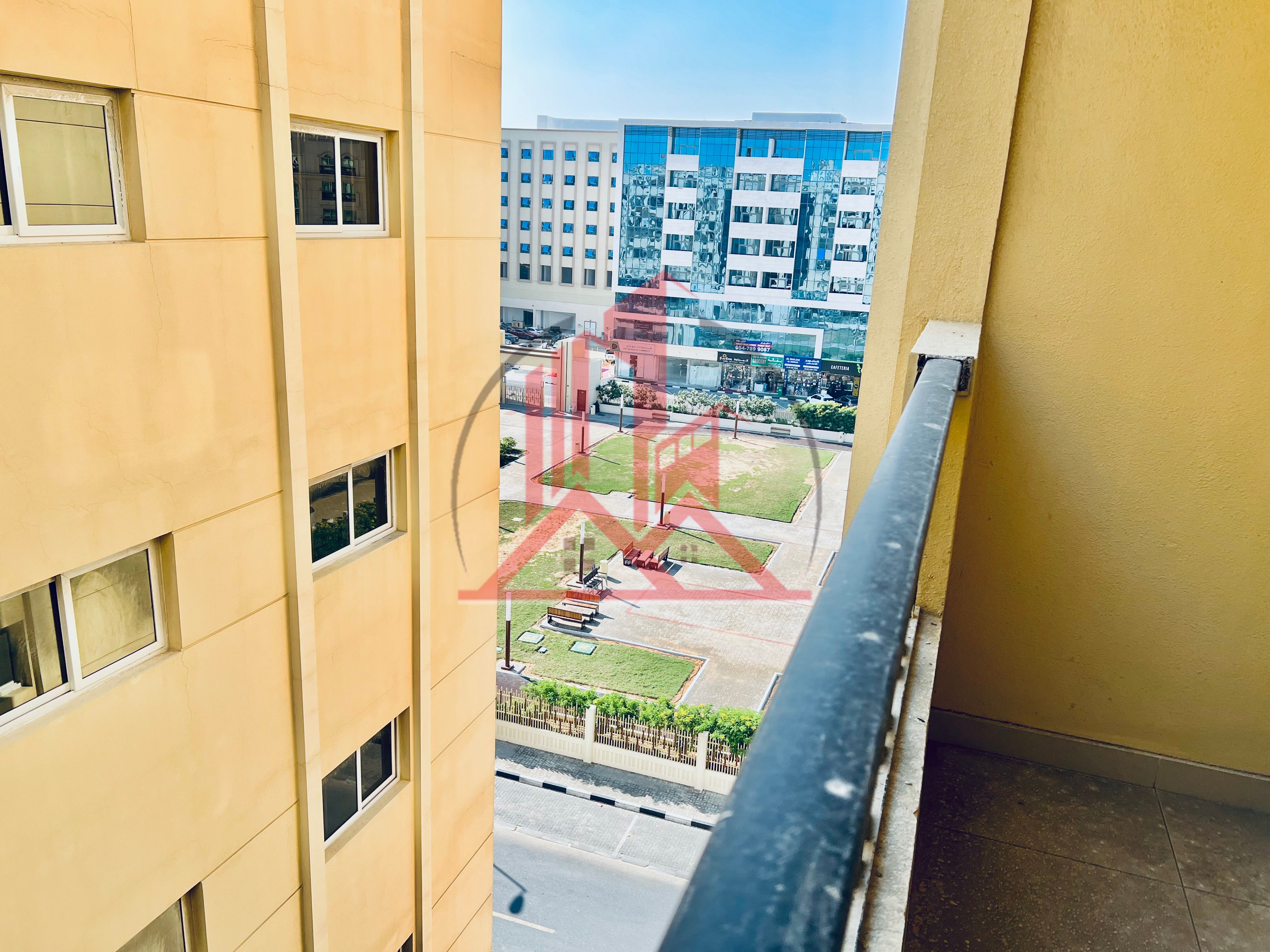Specious 2bhk With Balcony Free Parking Easy Exit To Dubai Near to Park and mosque