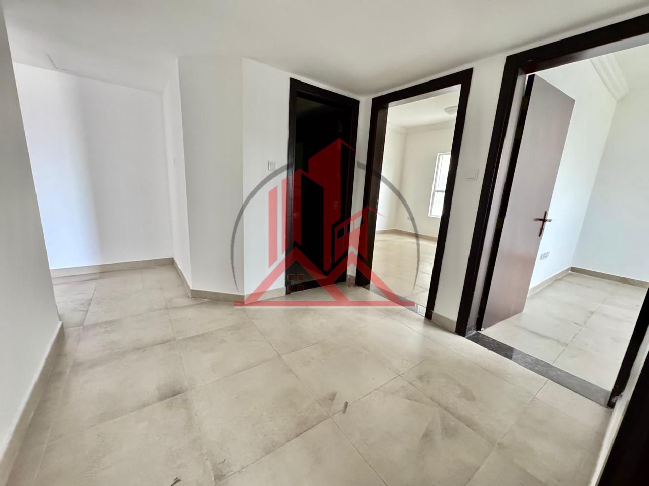 Lavish 2bhk | 15 Days Free | Ready To Move | Near To Safari Mall Or Nehsto | Balcony, Free Parking |
