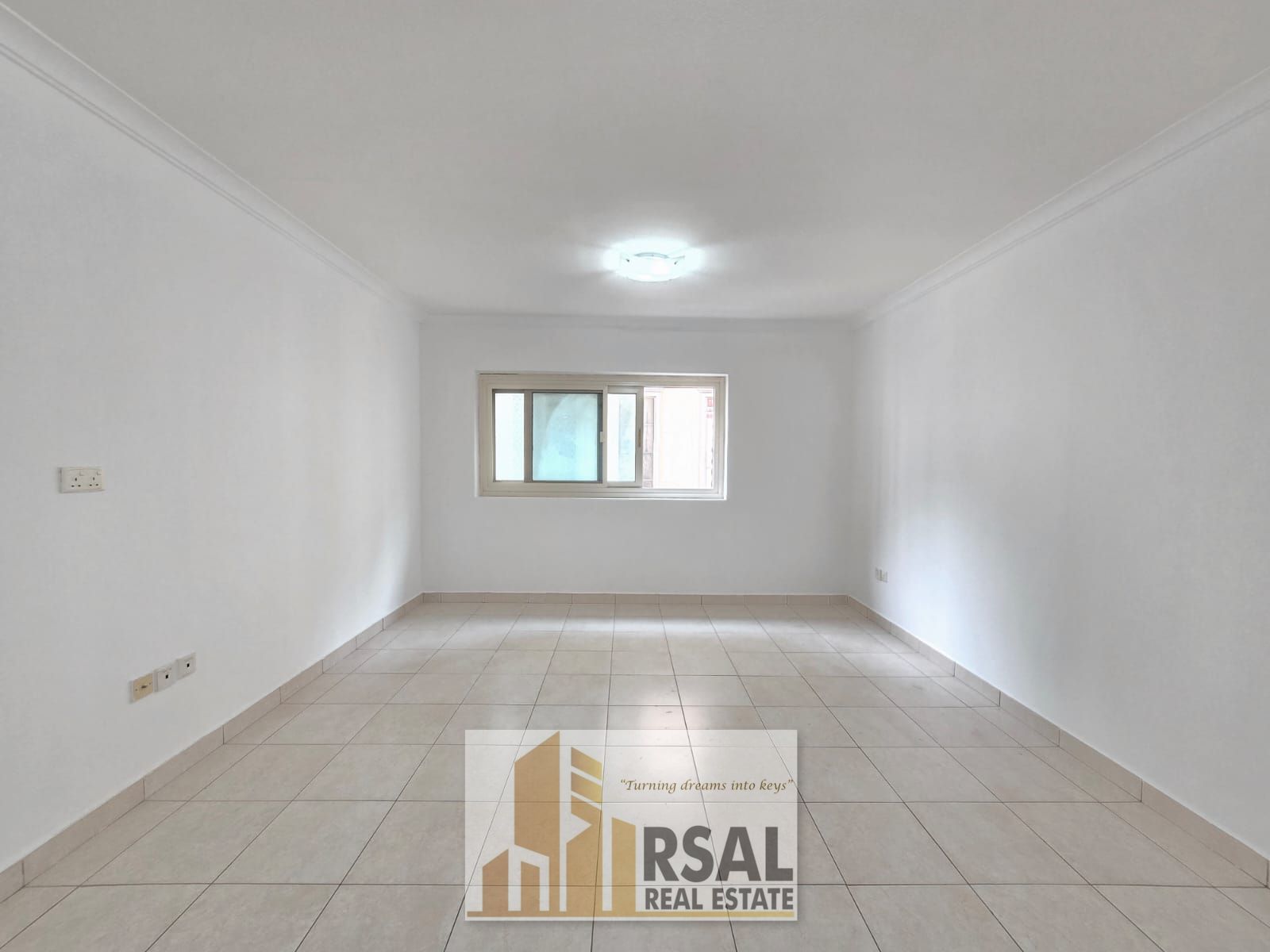 Amazing Deal || 1bhk Apartment Prime location || Easy access to Dubai ||