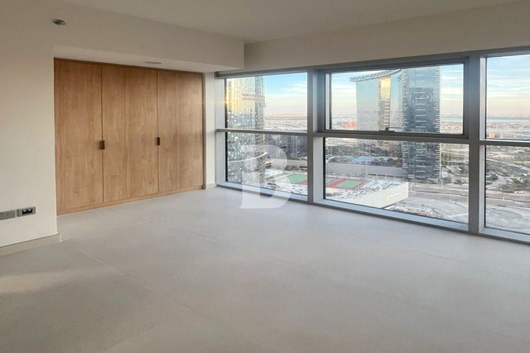 Corner Unit | Luxurious High Floor |Stunning View