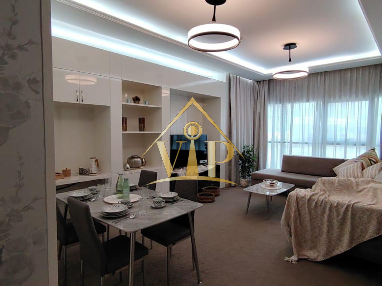 Fully Furnished Well Maintained Luxury with an Extensive Space