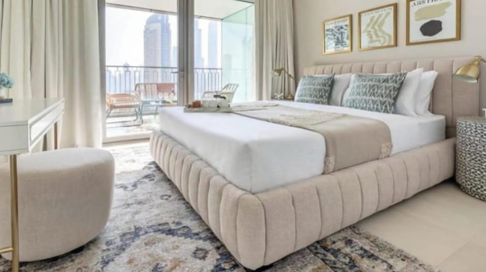 Fully Furnished | Burj View | Middle Floor