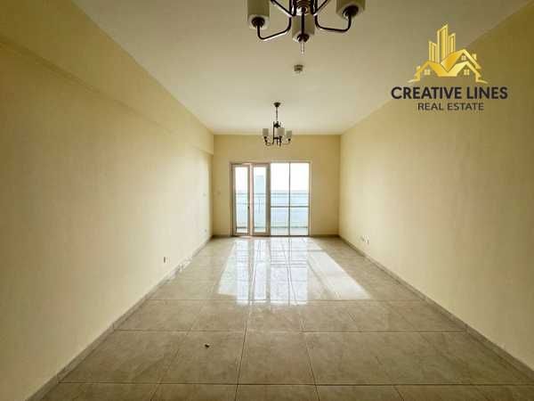 STYLISH STUDIO//BIG LAYOUT//MODREN LIVING