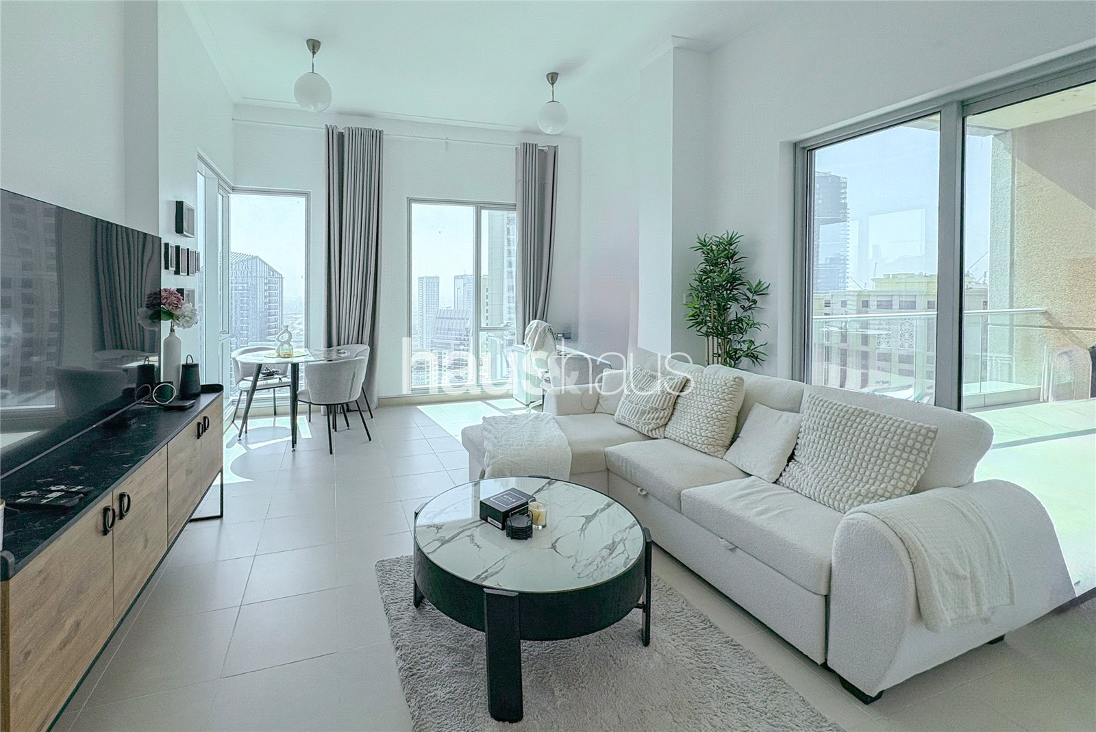 Un-Furnished | High Floor I Unique Penthouse