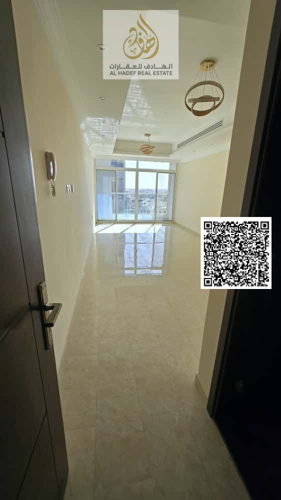 3-bedroom apartment with a living room for rent in Rawda 1, opposite Kenz Hypermarket, near Al Hamidiya Police Station. It has 3 bathrooms, a balcony,