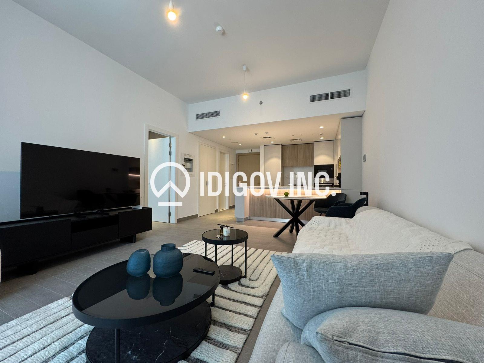 Vacant on Transfer/ Great Amenities/ Furnished