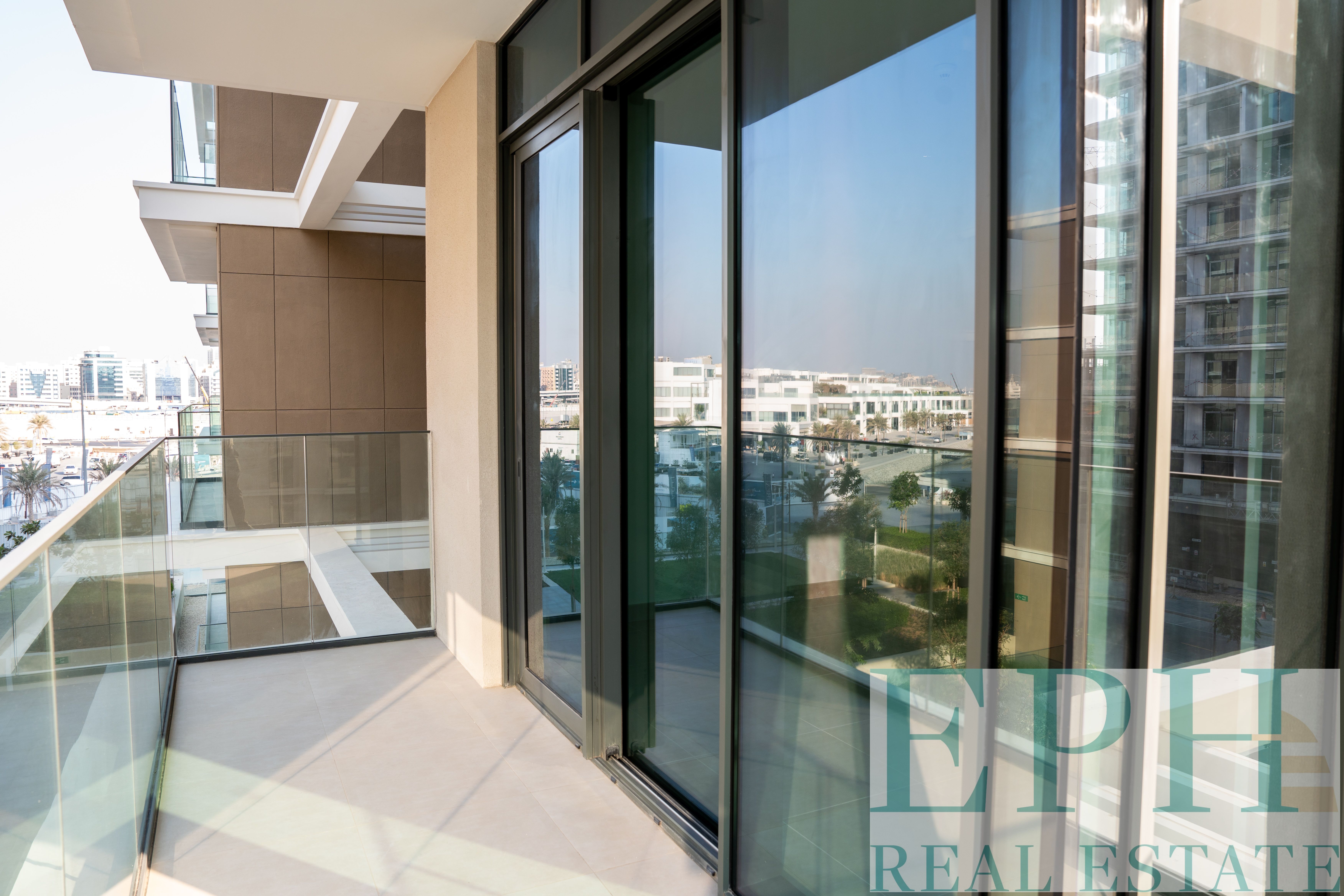 READY TO MOVE | PARTIAL SEA VIEW | LOW FLOOR