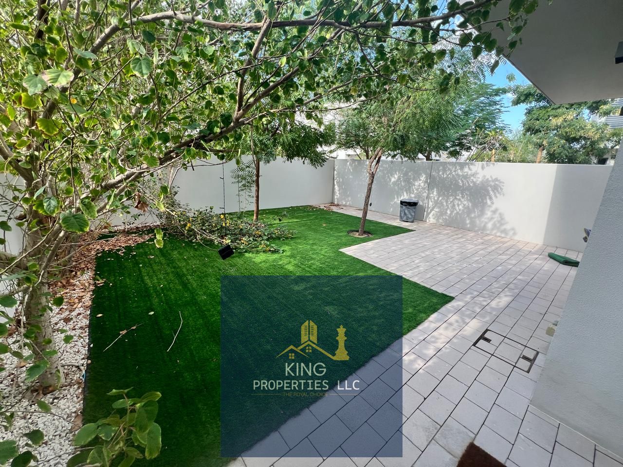 Spacious 3bhk Townhouse Available for Rent