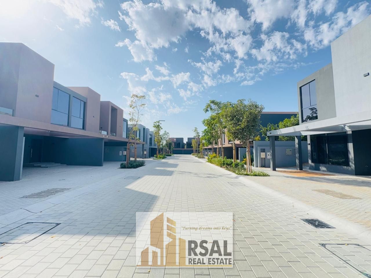 Elegant 4-Bhk Middel Unit In Masaar Robinia