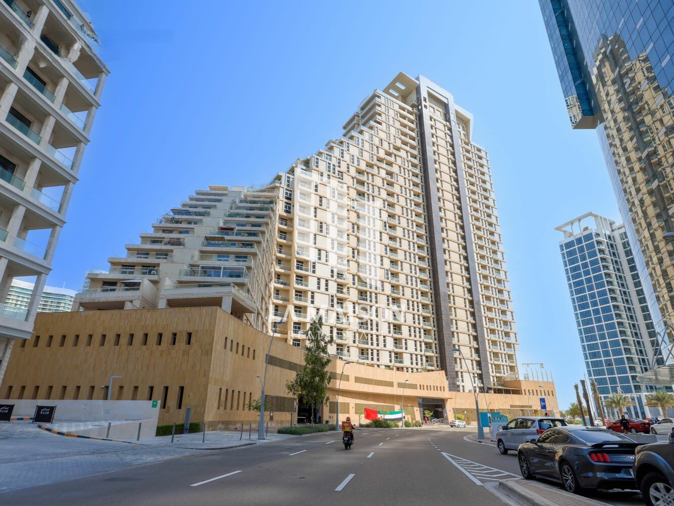 Cozy 2BR Layout | Balcony | Ready to move in