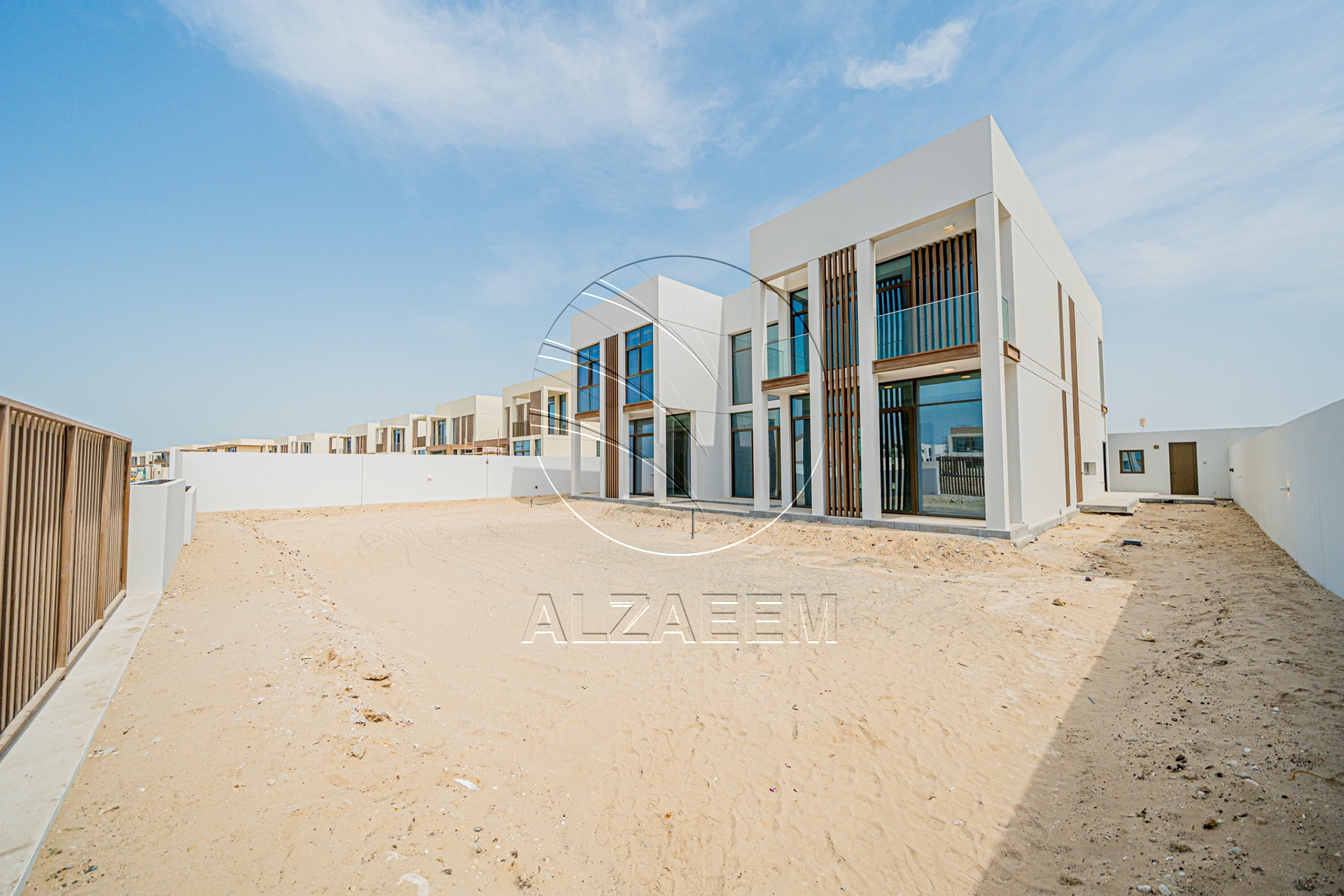 √VACANT Exclusive V-5 SELECT |...