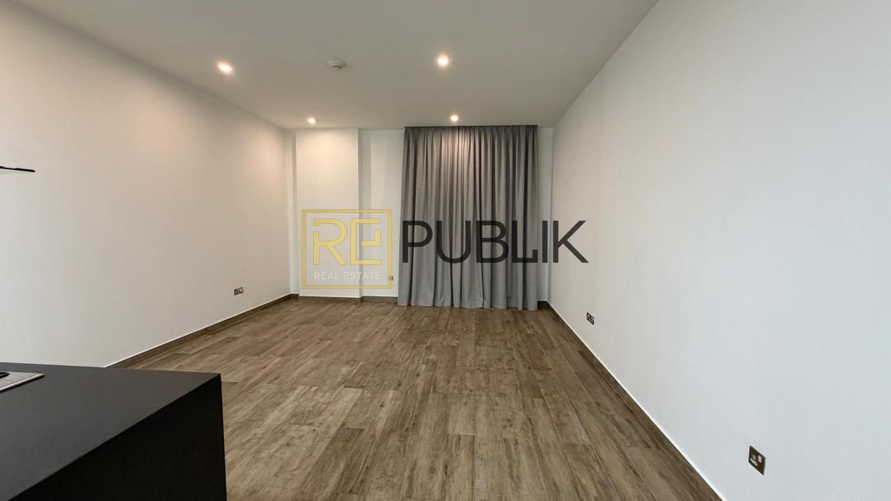 Modern 1BR Marina-View Apartment | Al Barza, Al Bandar