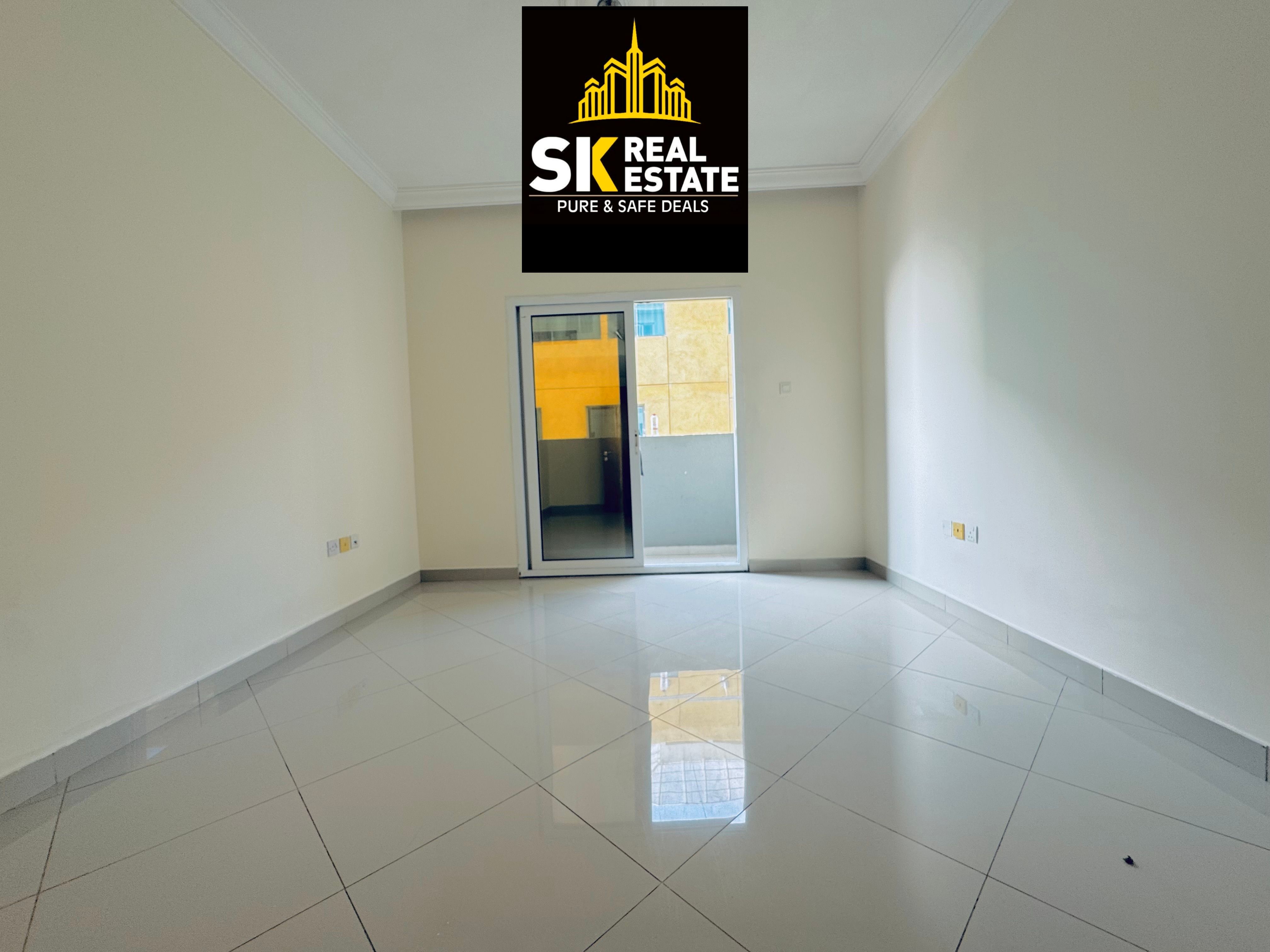 READY TO MOVE 1BHK RENT ONLY 41K WITH FREE PARKING AND GYM ,SWIMMING POOL