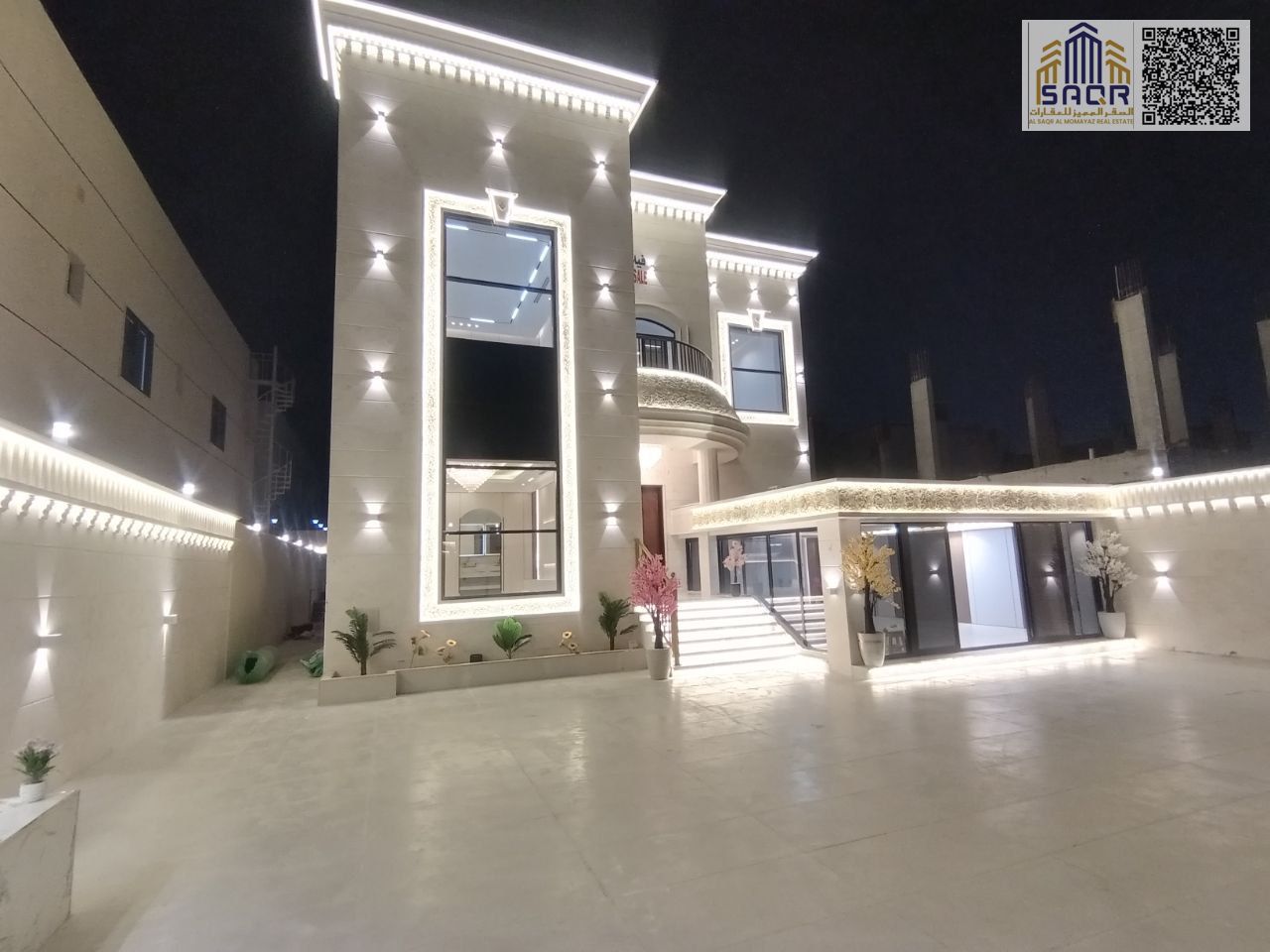 Ready-to-move-in villa, suitable for residential or commercial use, in a prime location close to all services / Freehold ownership for life