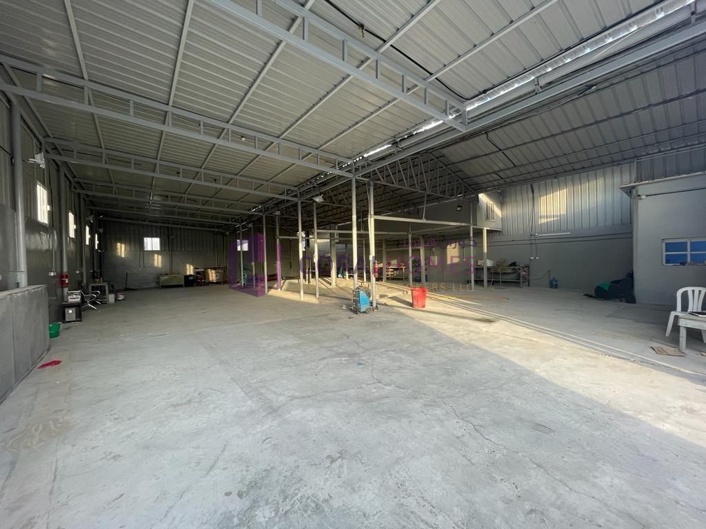Spacious Commercial Warehouse | Prime Location