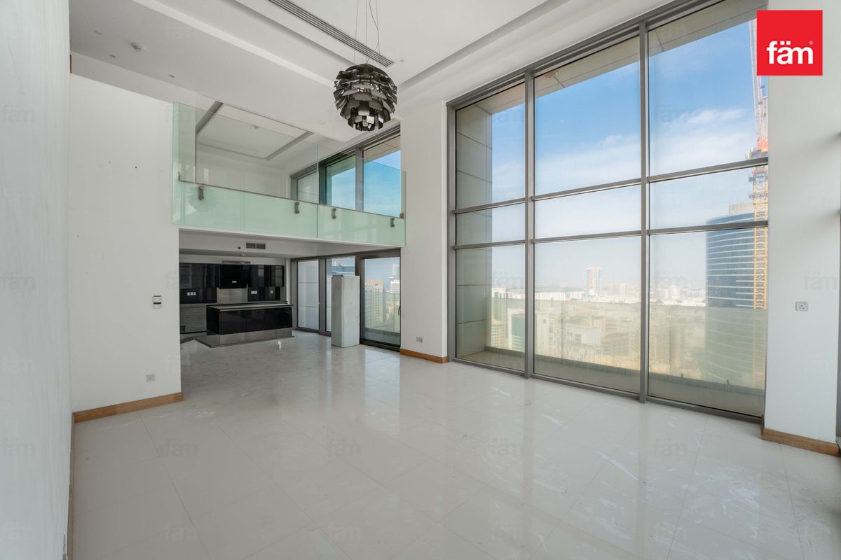Vacant | Duplex Layout | Prime Location