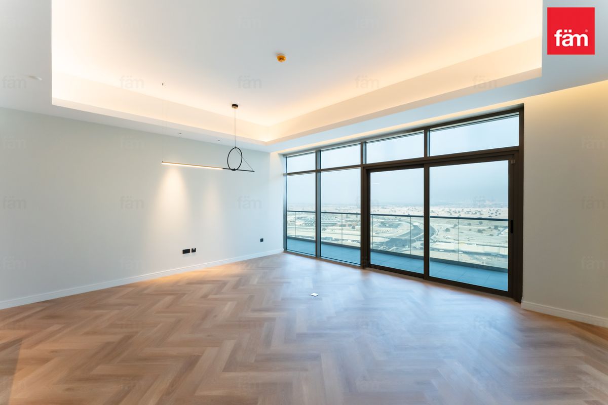 HighFloor Elegance | Panoramic Skyline Views