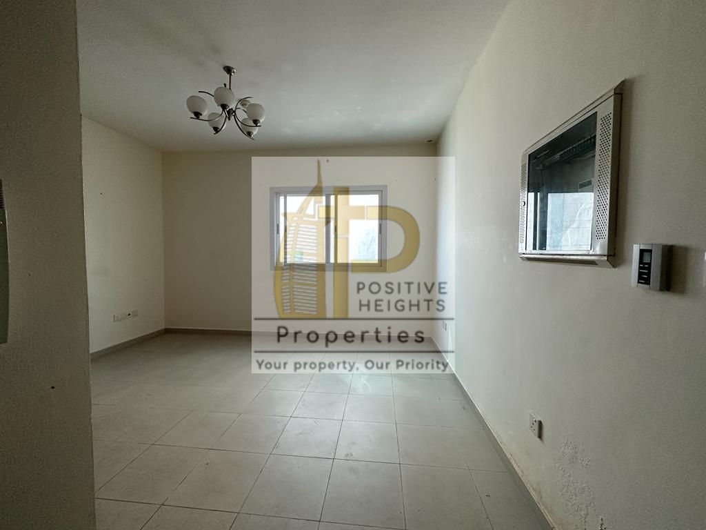 FAMILY SHARING 1 BHK AL BARSHA 1