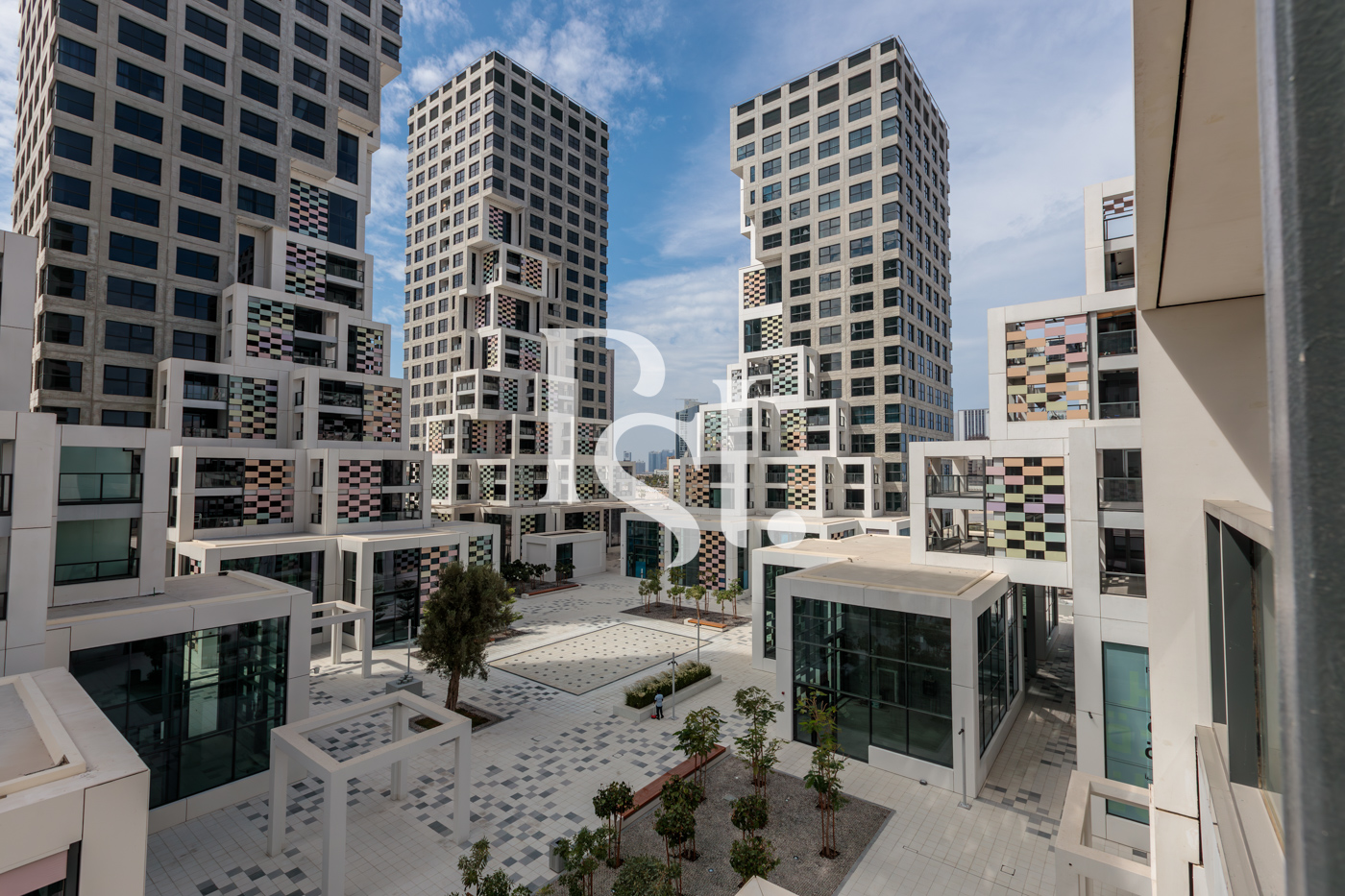 Spacious Unit | Modern Lifestyle | Prime Location