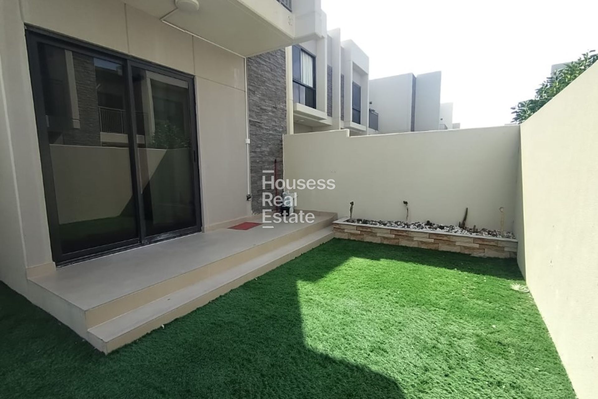 Vibrant | Spacious | Unfurnished