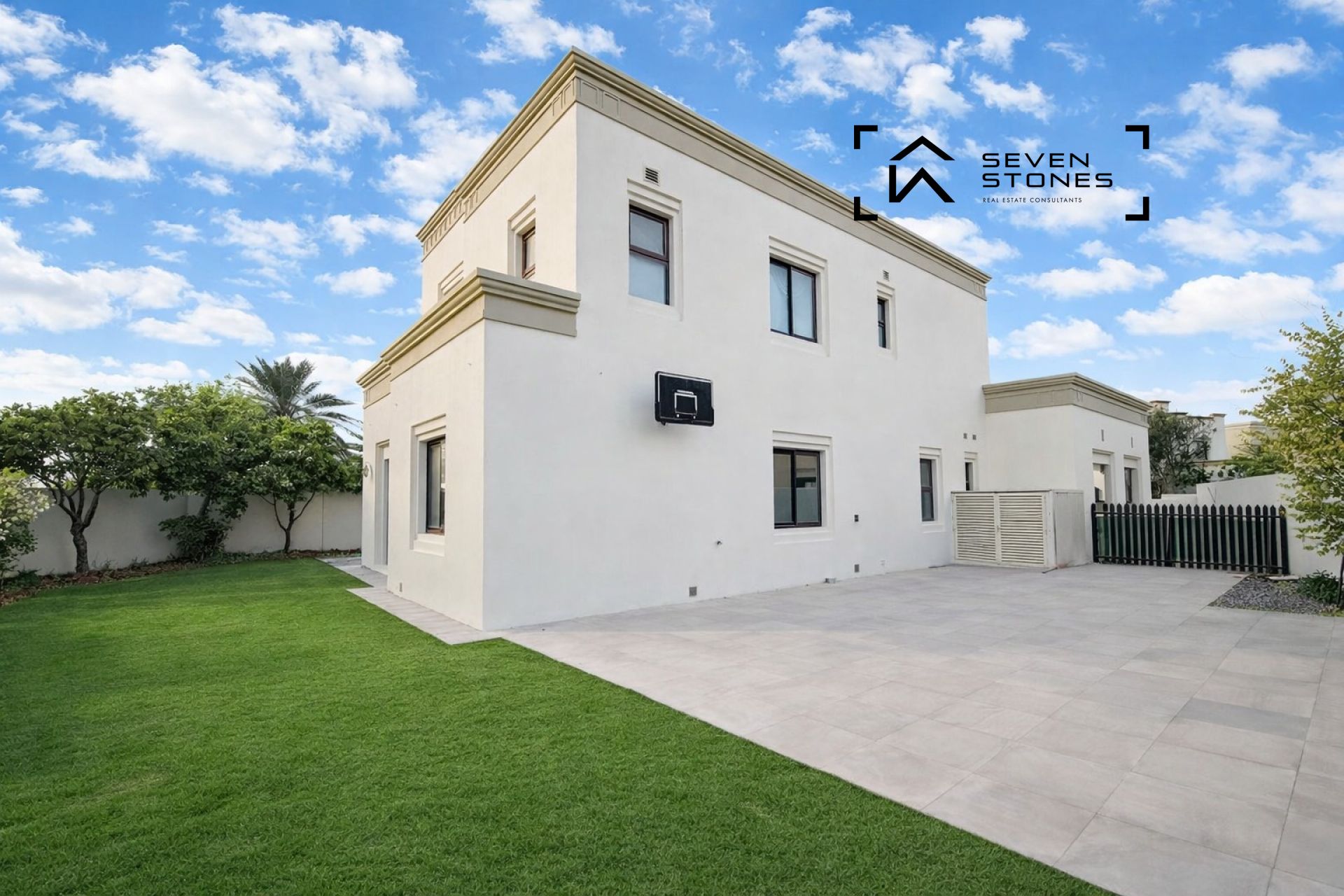 Vacant 4 bedroom + Maid's Room + Study Room