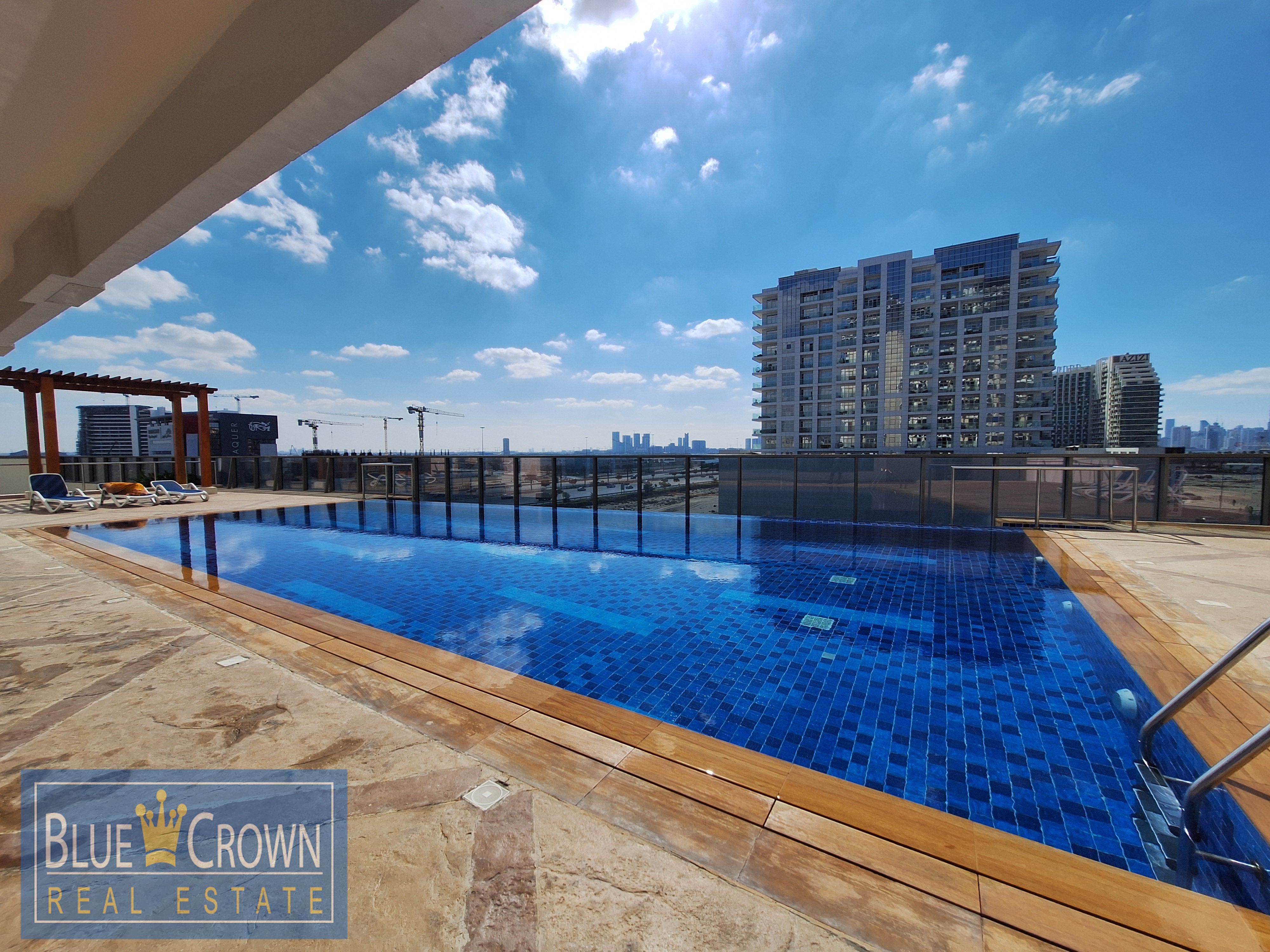 Luxury Apartment/ Burj View