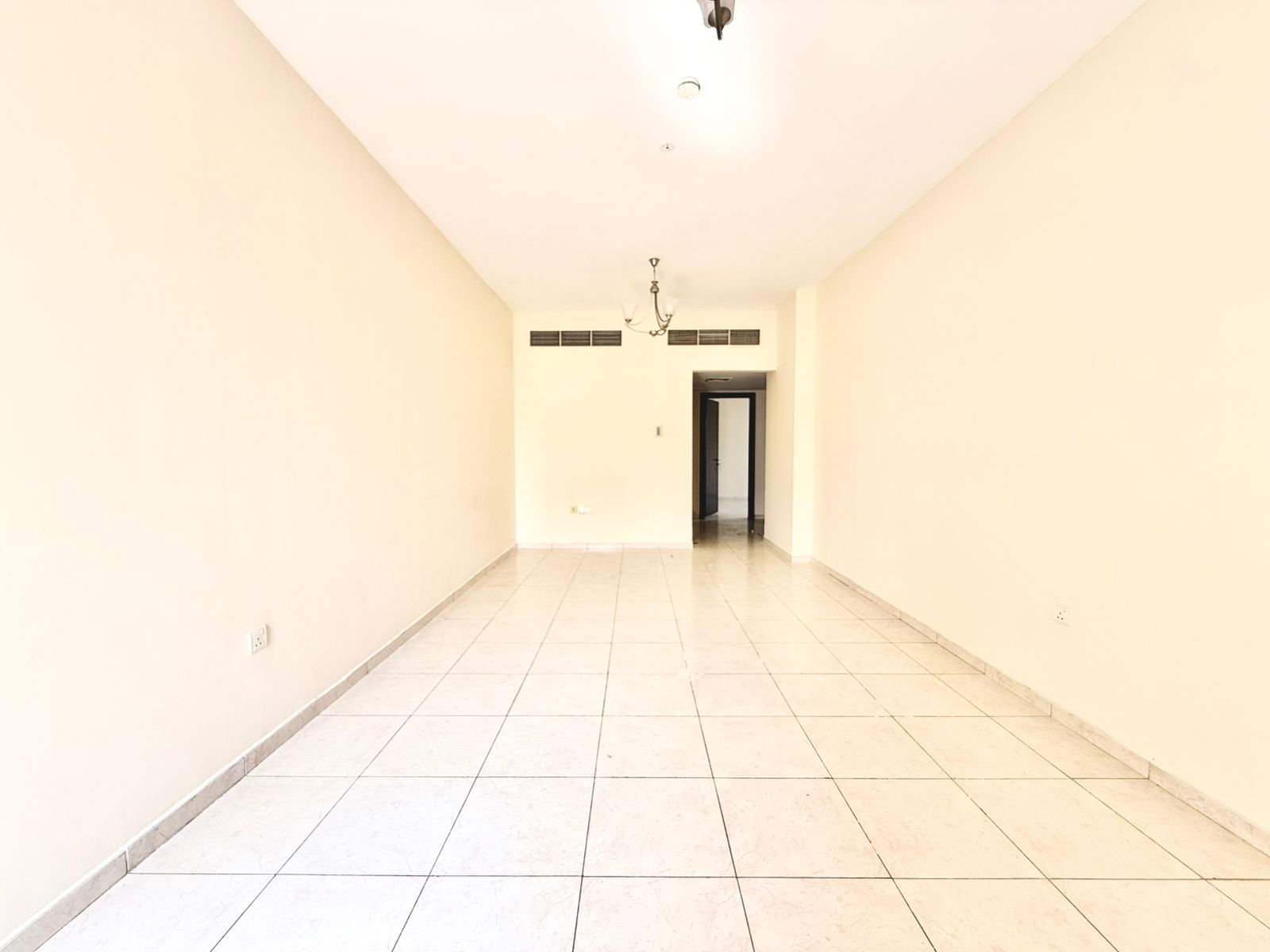 Luxury 2bhk with open view 2 full washroom 1master bedroom gym pool free rent 47k 4cheque payment Near by Sahara mall near by al nahda park