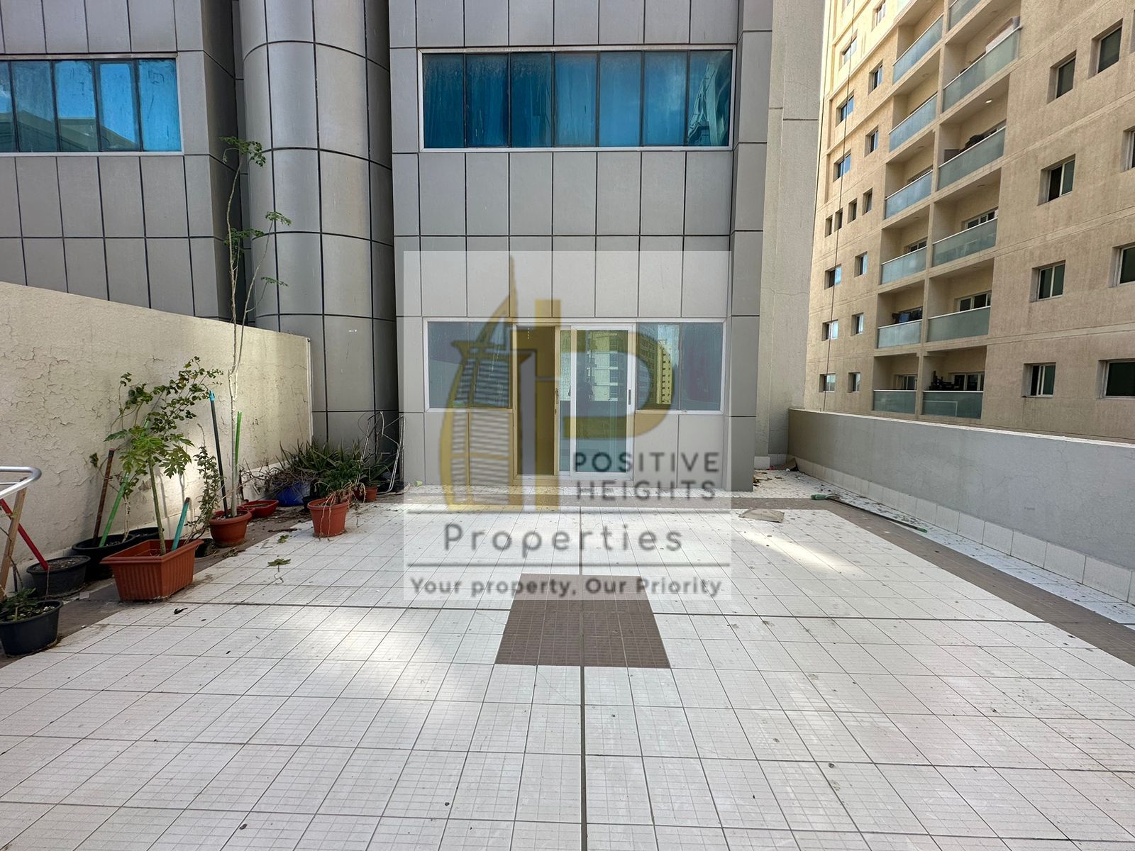 1BHK WITH TERRACE 2 WASHROOM AL BARSHA 1